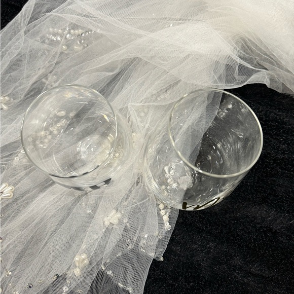 Mr. And Mrs Wine Glasses - Picture 3 of 7